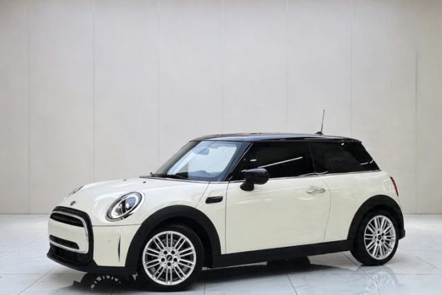 Used MINI 2022 1.5T COOPER Classic Edition