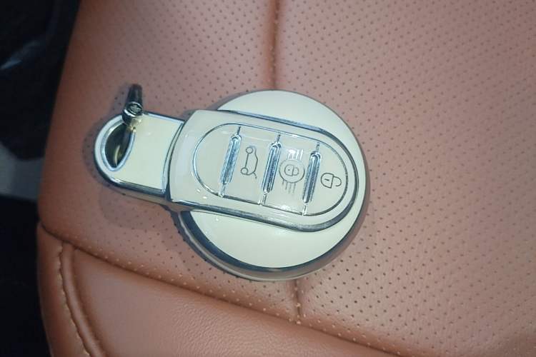 Used MINI 2022 1.5T ONE Vehicle Key