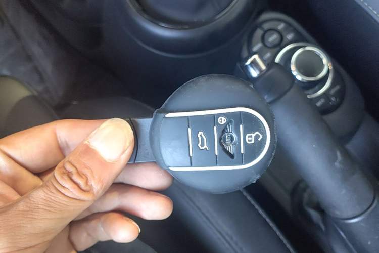 Used MINI 2022 Updated 1.5T COOPER Artist Vehicle Key