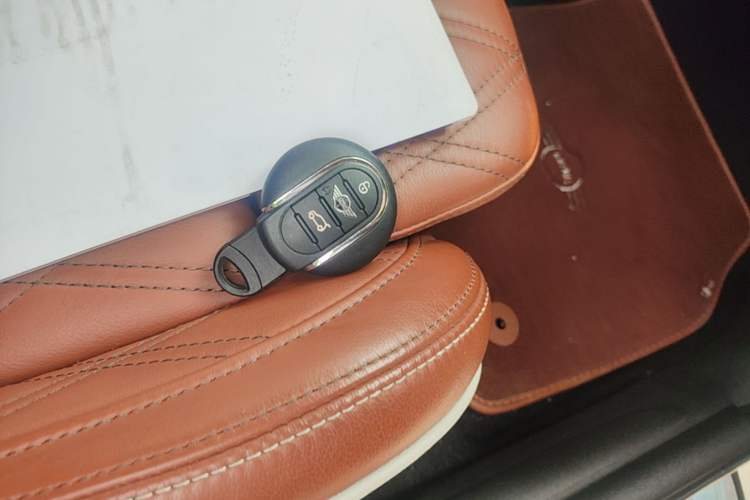 Used MINI 2022 1.5T COOPER Five-Door Edition The Coopers Commemorative Version Vehicle Key