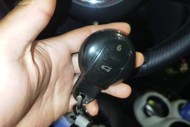 Used MINI 2022 Updated 1.5T COOPER Classic Edition Five-Door Version Vehicle Key