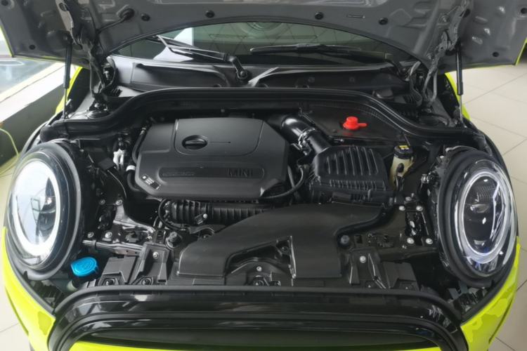Used MINI 2022 1.5T ONE Five-Door PLUS Engine Bay