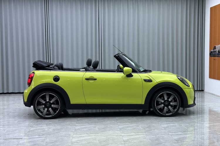Used MINI 2022 Revised 2.0T COOPER S CABRIO Artist Exterior 3