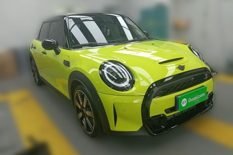 Used MINI  Front Right 45 Deg