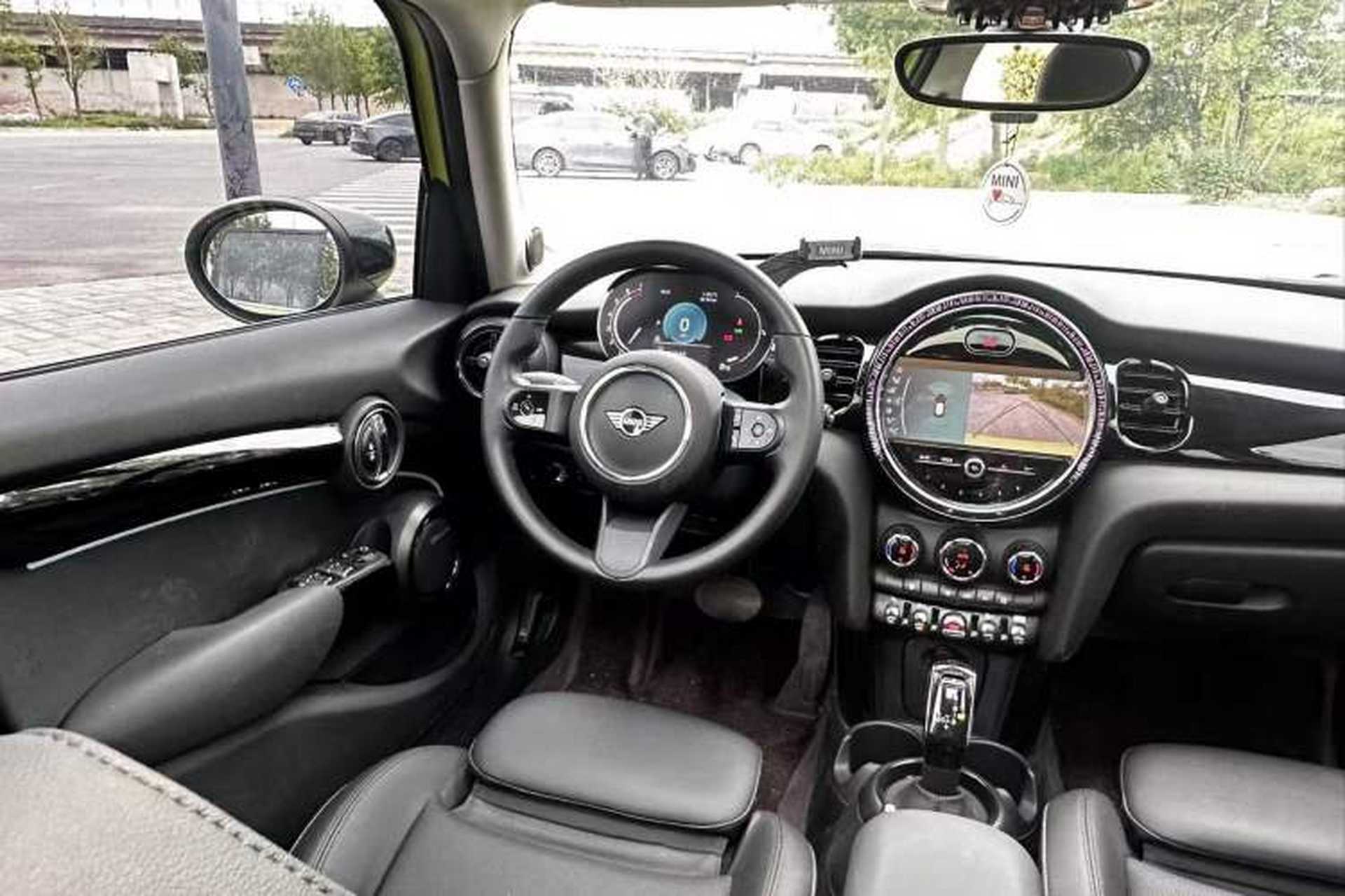 Used MINI 2022 Updated 1.5T COOPER Classic Edition Five-Door Version Interior 2