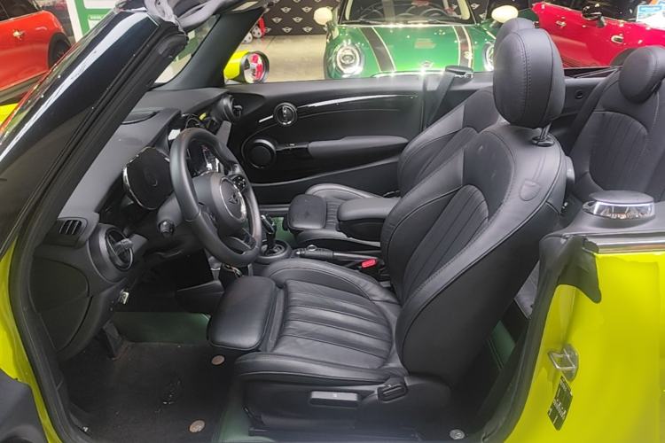 Used MINI 2022 Revised 2.0T COOPER S CABRIO Artist Left Front Seat