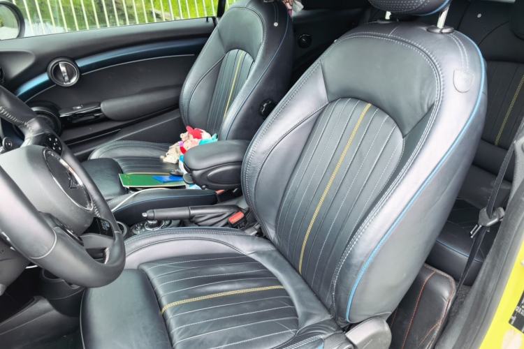Used MINI 2022 Revised 2.0T COOPER S CABRIO Artist Left Front Seat