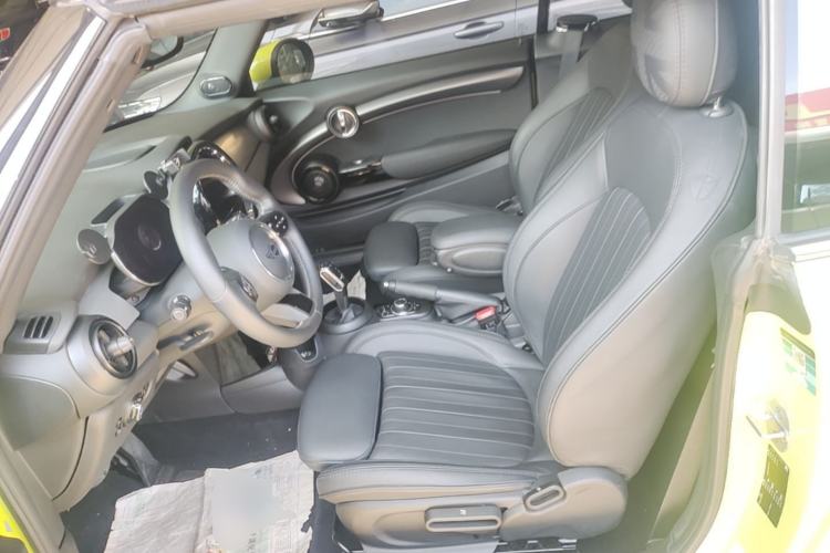 Used MINI 2022 2.0T COOPER S CABRIO Artist Left Front Seat