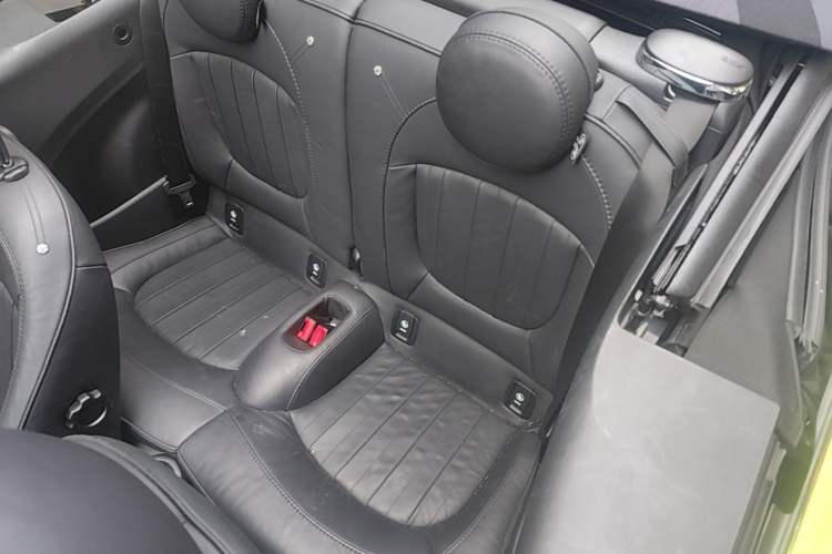 Used MINI 2022 Revised 2.0T COOPER S CABRIO Artist Left Rear Seat