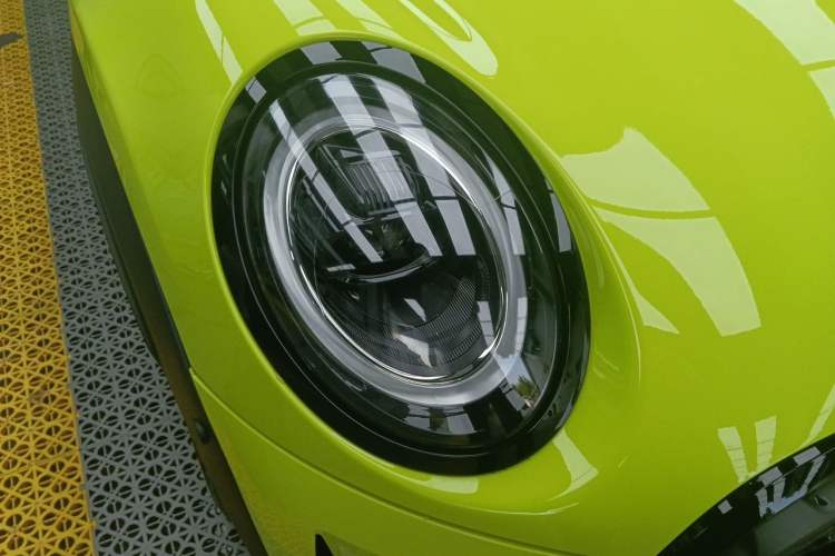 Used MINI  Right Front Headlight