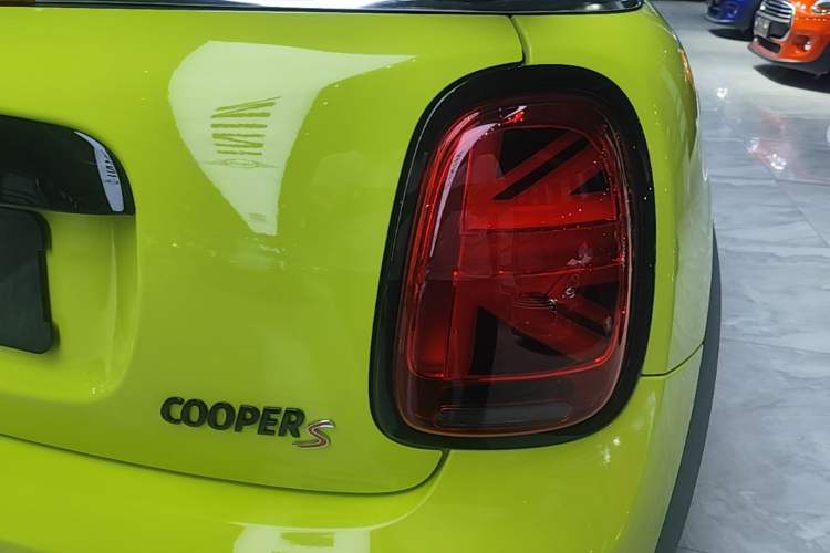 Used MINI 2022 Revised 2.0T COOPER S CABRIO Artist Right Rear Taillight