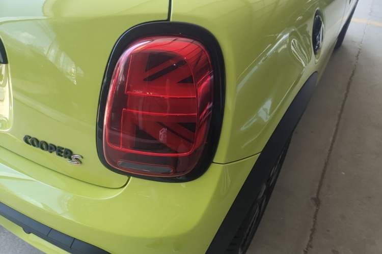 Used MINI 2022 2.0T COOPER S CABRIO Artist Right Rear Taillight