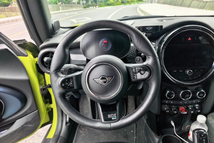 Used MINI 2022 Revised 2.0T COOPER S CABRIO Artist Steering Wheel