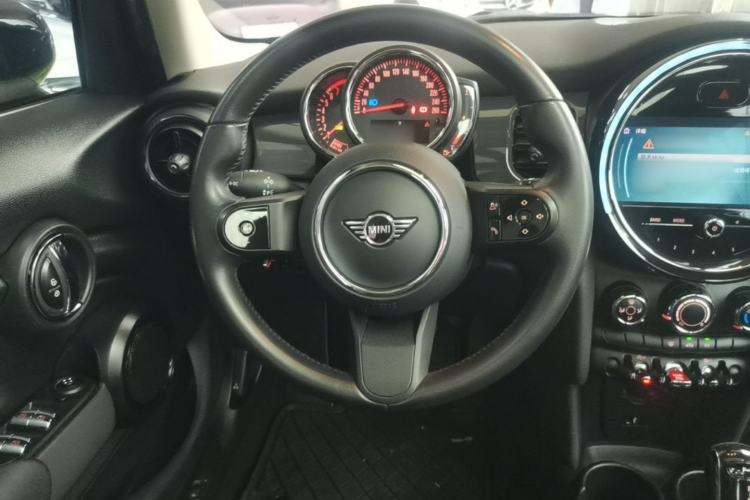 Used MINI 2022 1.5T ONE Five-Door PLUS Steering Wheel