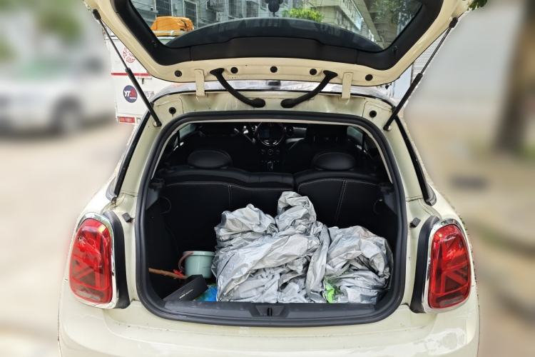 Used MINI 2022 1.5T COOPER Classic Edition Trunk