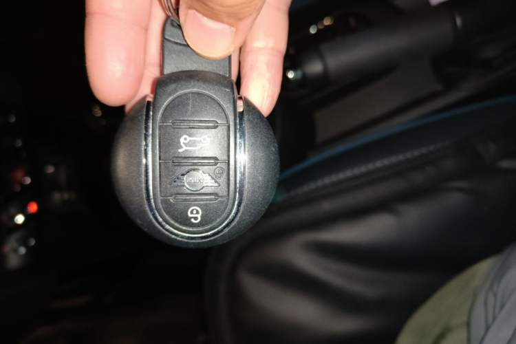 Used MINI 2022 Revised 2.0T COOPER S CABRIO Sidewalk Vehicle Key