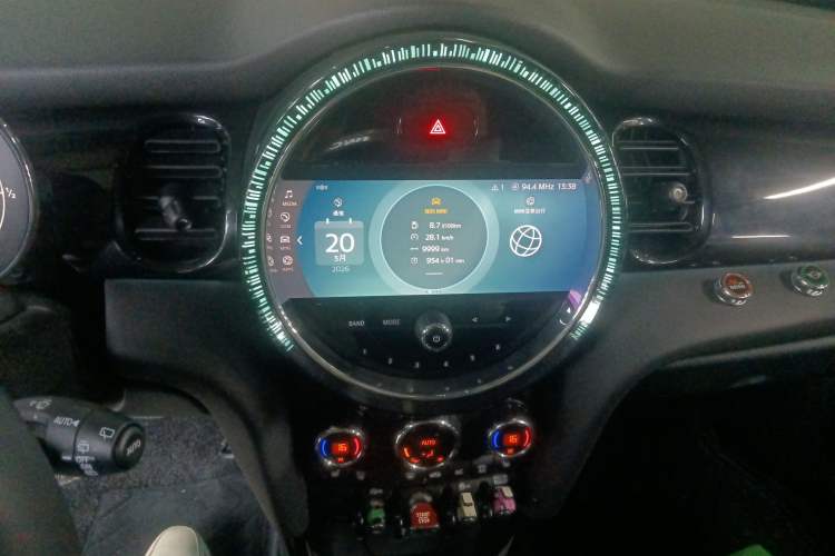 Used MINI 2023 2.0T COOPER S Artist Five-Door Edition Audio And AC Panel