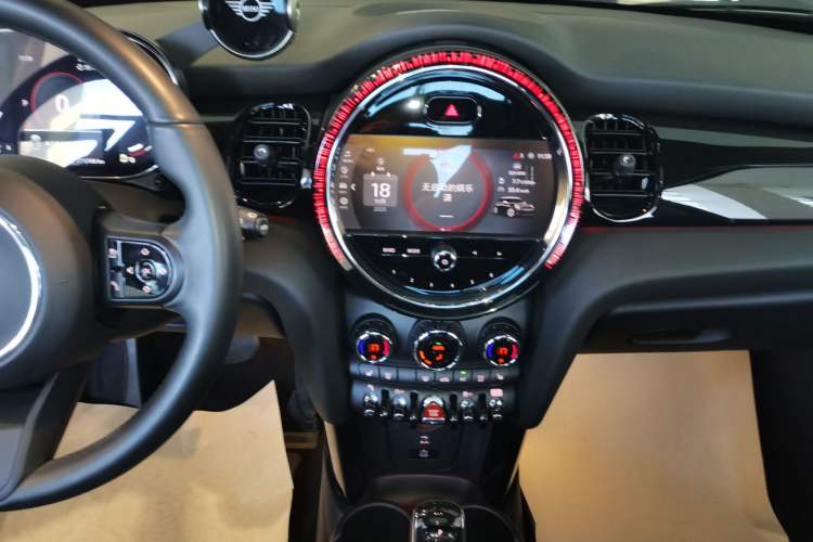 Used MINI 2023 Updated 1.5T COOPER Artist Five-Door Edition Audio And AC Panel