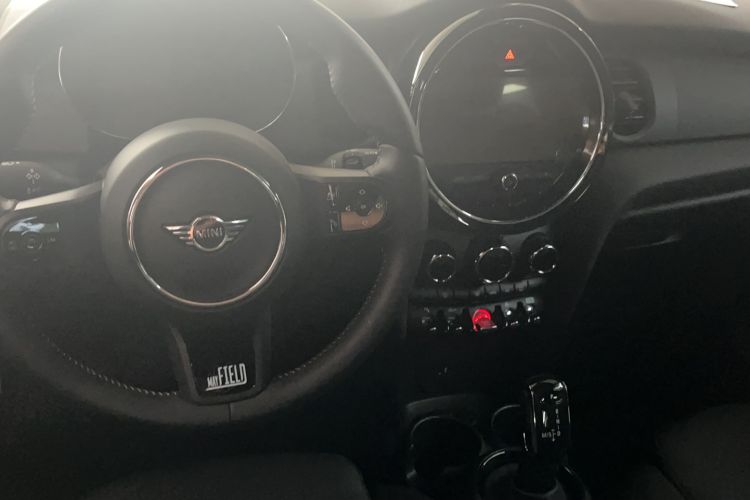 Used MINI 2023 1.5T COOPER Midnight Escape Special Edition Center Console