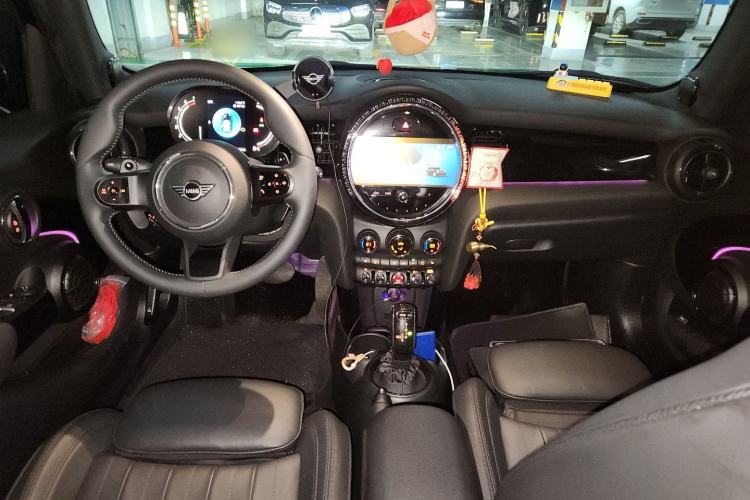 Used MINI 2023 2.0T COOPER S King's Cross Special Edition Five-Door Version Center Console