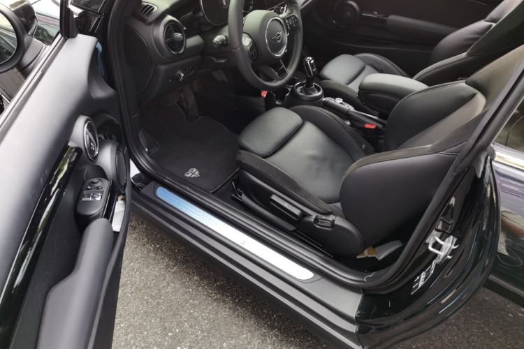 Used MINI 2023 Updated 2.0T COOPER S Artist Driver Seat