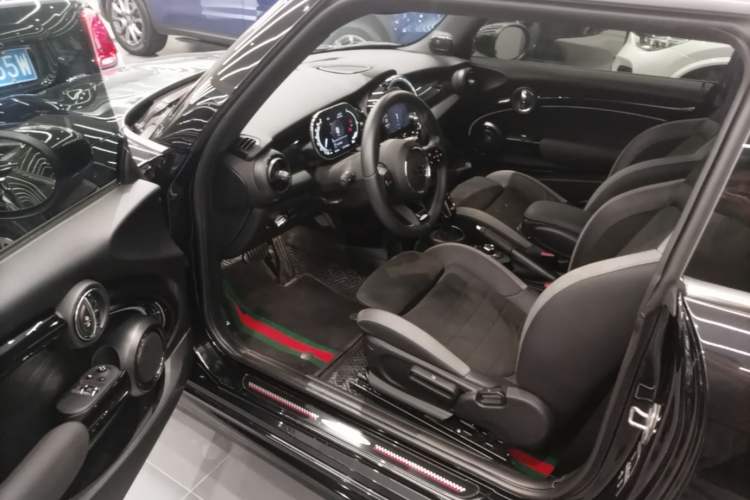 Used MINI 2023 Updated 2.0T COOPER S Racing Driver Driver Seat