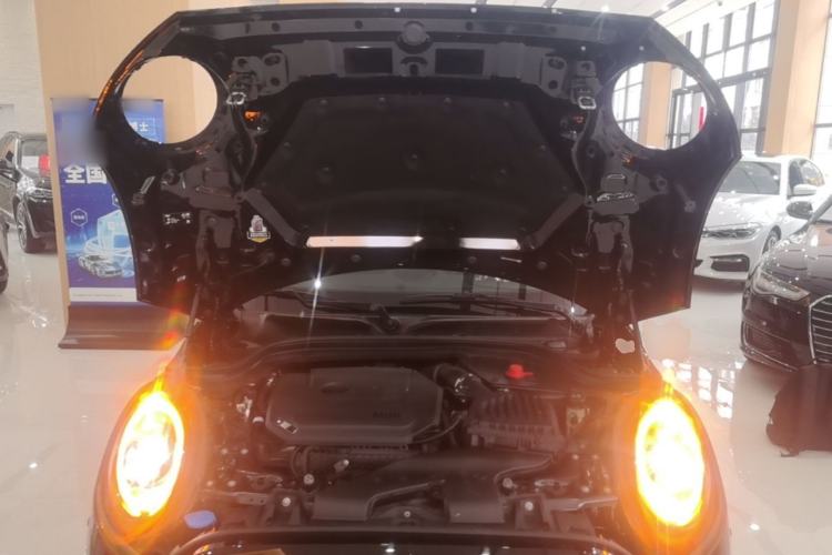 Used MINI 2023 1.5T COOPER Artist Five-Door Edition Engine Bay