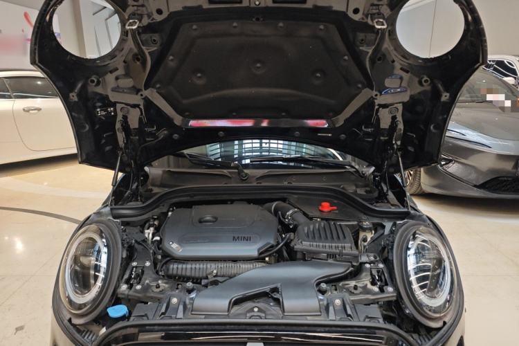 Used MINI 2023 Updated 2.0T COOPER S Racing Driver Engine Bay