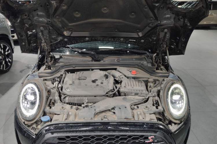 Used MINI 2023 Second Facelift 2.0T COOPER S CABRIO Artist Engine Bay
