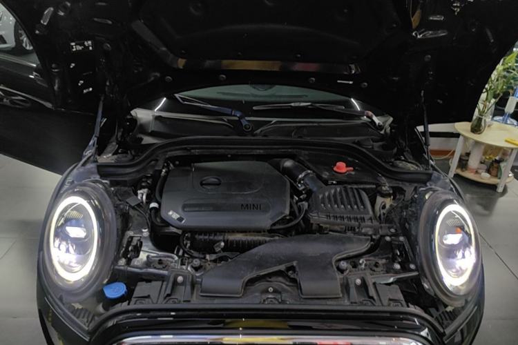 Used MINI 2023 Updated 1.5T COOPER Artist Engine Bay