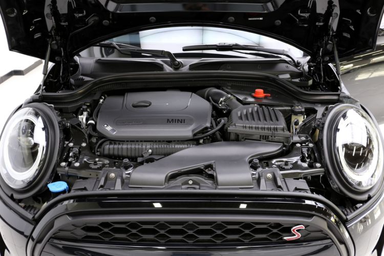 Used MINI 2023 Updated 2.0T COOPER S Artist Engine Bay