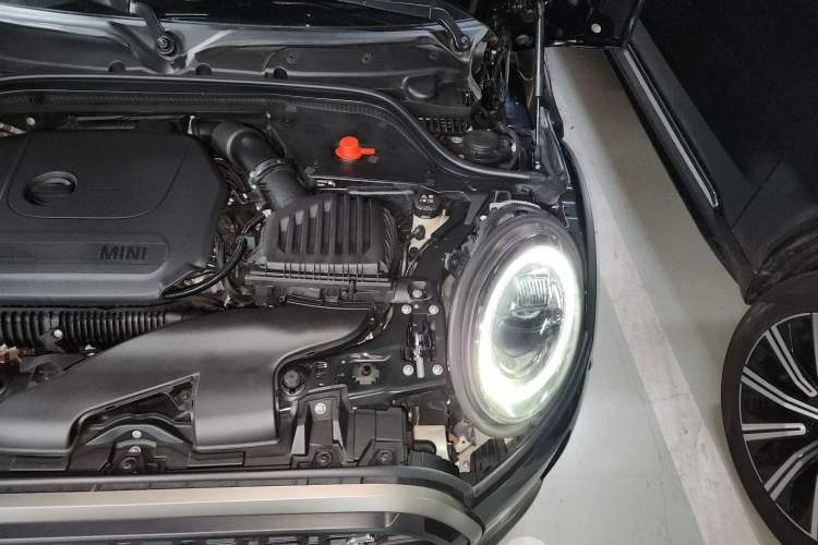 Used MINI 2023 2.0T COOPER S King's Cross Special Edition Five-Door Version Engine Bay Left