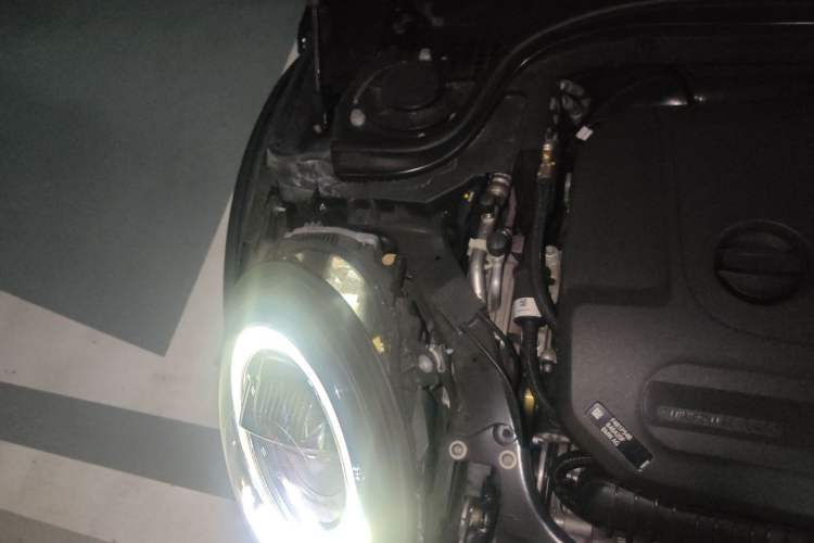 Used MINI 2023 Second Facelift 2.0T COOPER S CABRIO Artist Engine Bay Right