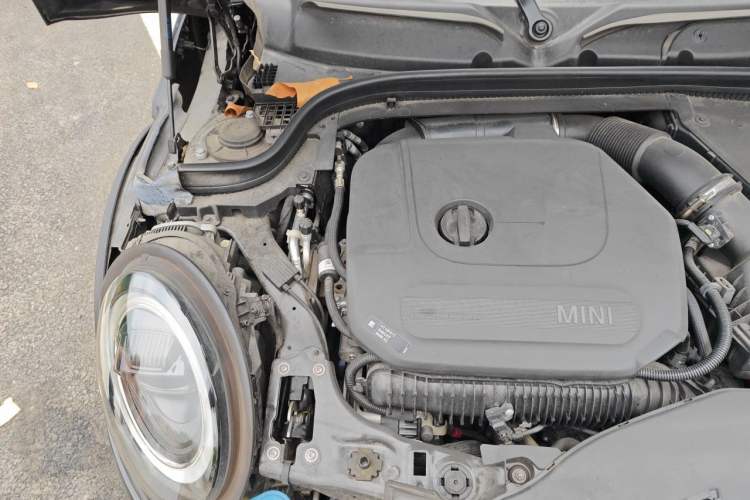 Used MINI 2023 2.0T COOPER S King's Cross Special Edition Engine Bay Right