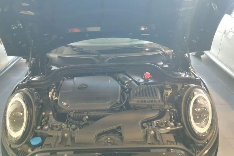 Used MINI 2023 Updated 1.5T COOPER Artist Five-Door Edition Engine Bay