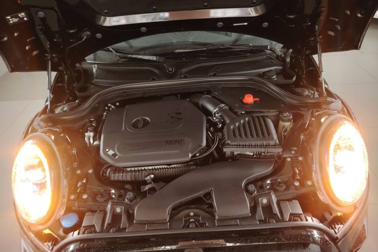 Used MINI 2023 Updated 2.0T COOPER S Racing Driver Engine Bay