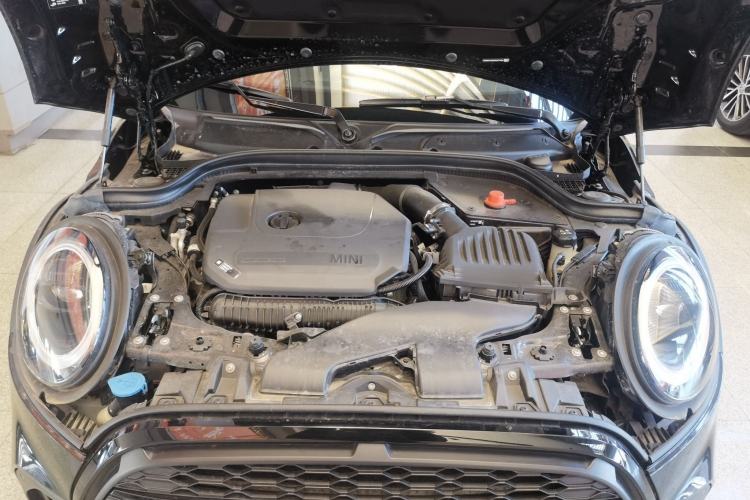 Used MINI 2023 Updated 2.0T COOPER S Racing Driver Engine Bay