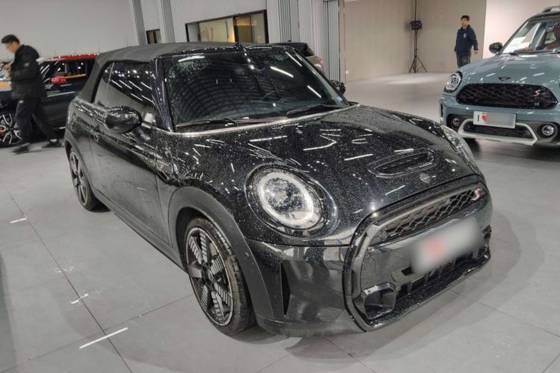 Used MINI 2023 Second Facelift 2.0T COOPER S CABRIO Artist Exterior 1