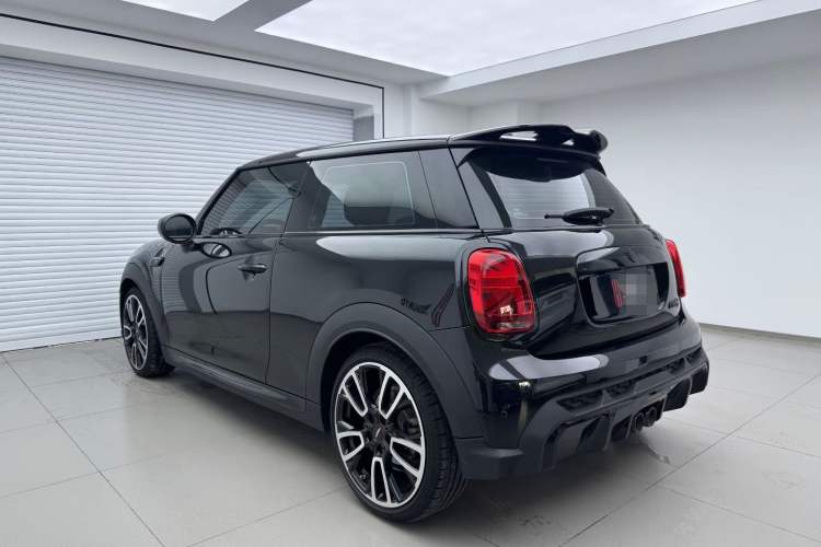 Used MINI 2023 Updated 2.0T COOPER S Racing Driver Exterior 3
