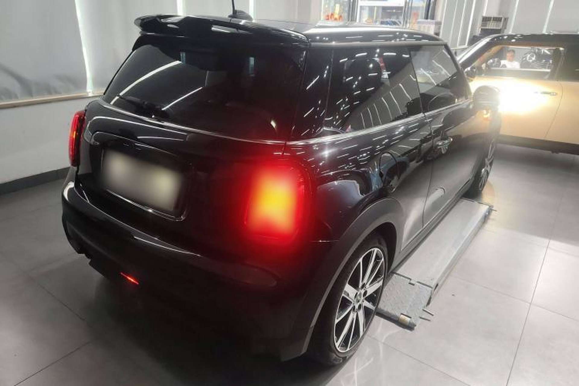 Used MINI 2023 1.5T COOPER Artist Exterior 5