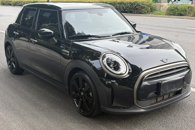 Used MINI 2023 1.5T COOPER King's Cross Special Edition Five-Door Version Exterior 6