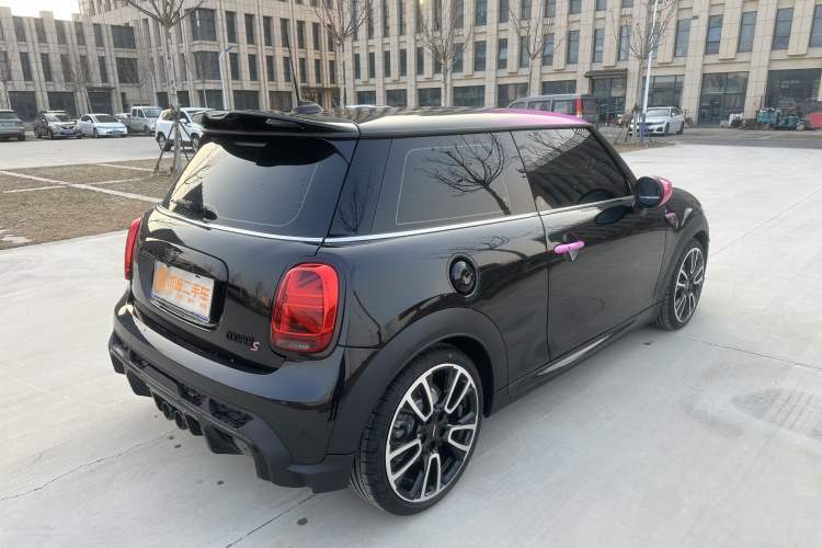 Used MINI 2023 Updated 2.0T COOPER S Racing Driver Exterior 6