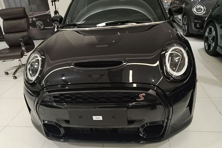 Used MINI 2023 Second Facelift 2.0T COOPER S CABRIO Artist Front