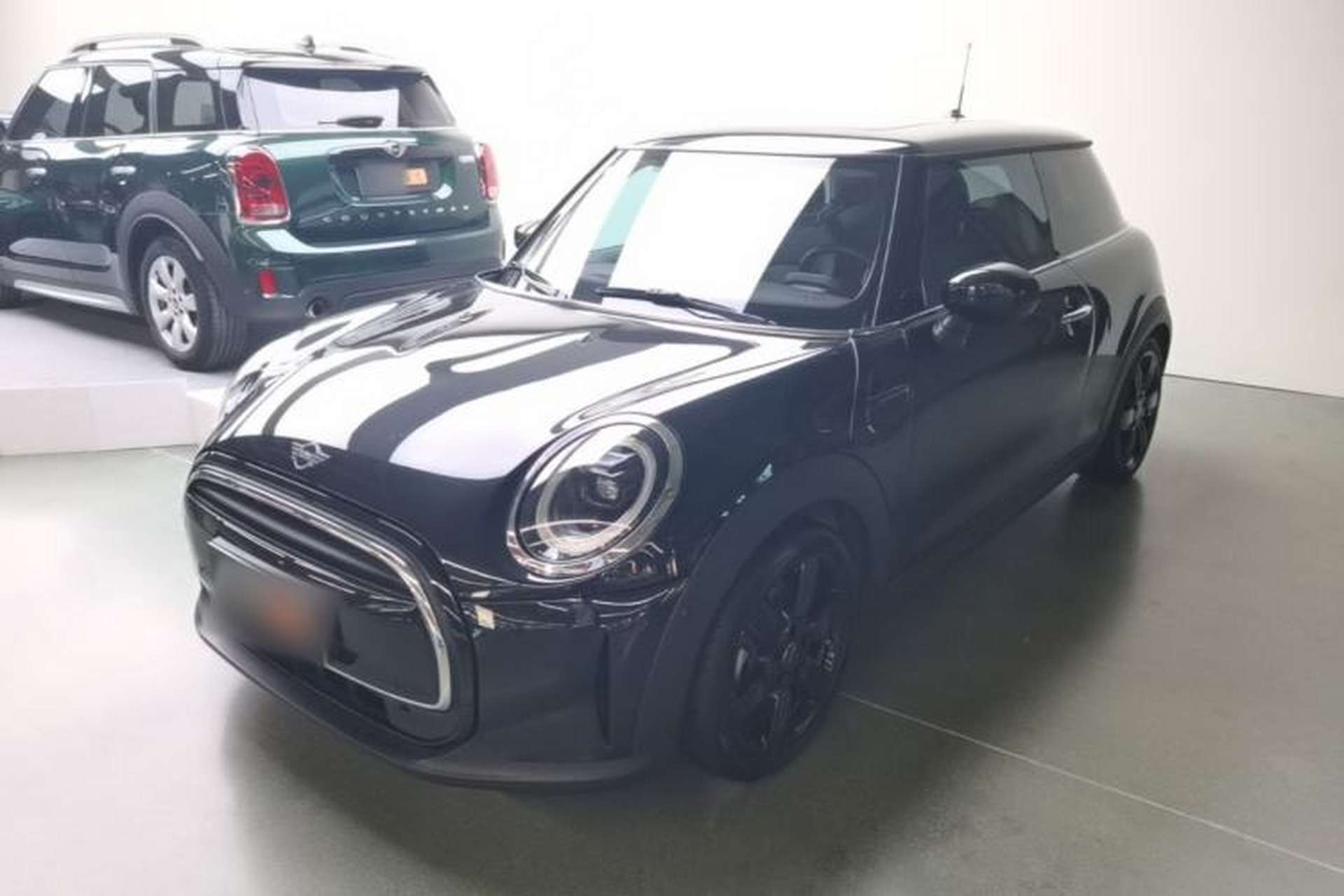 Used MINI 2023 Updated 1.5T COOPER Artist Front Left 45 Deg