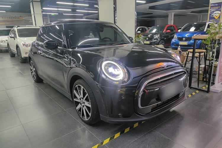 Used MINI 2023 Updated 1.5T COOPER Artist Front Right 45 Deg