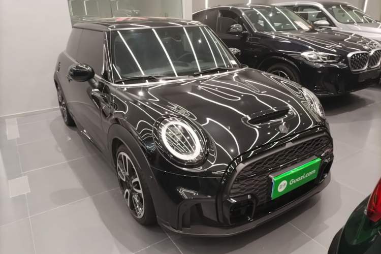 Used MINI 2023 Updated 2.0T COOPER S Racing Driver Front Right 45 Deg