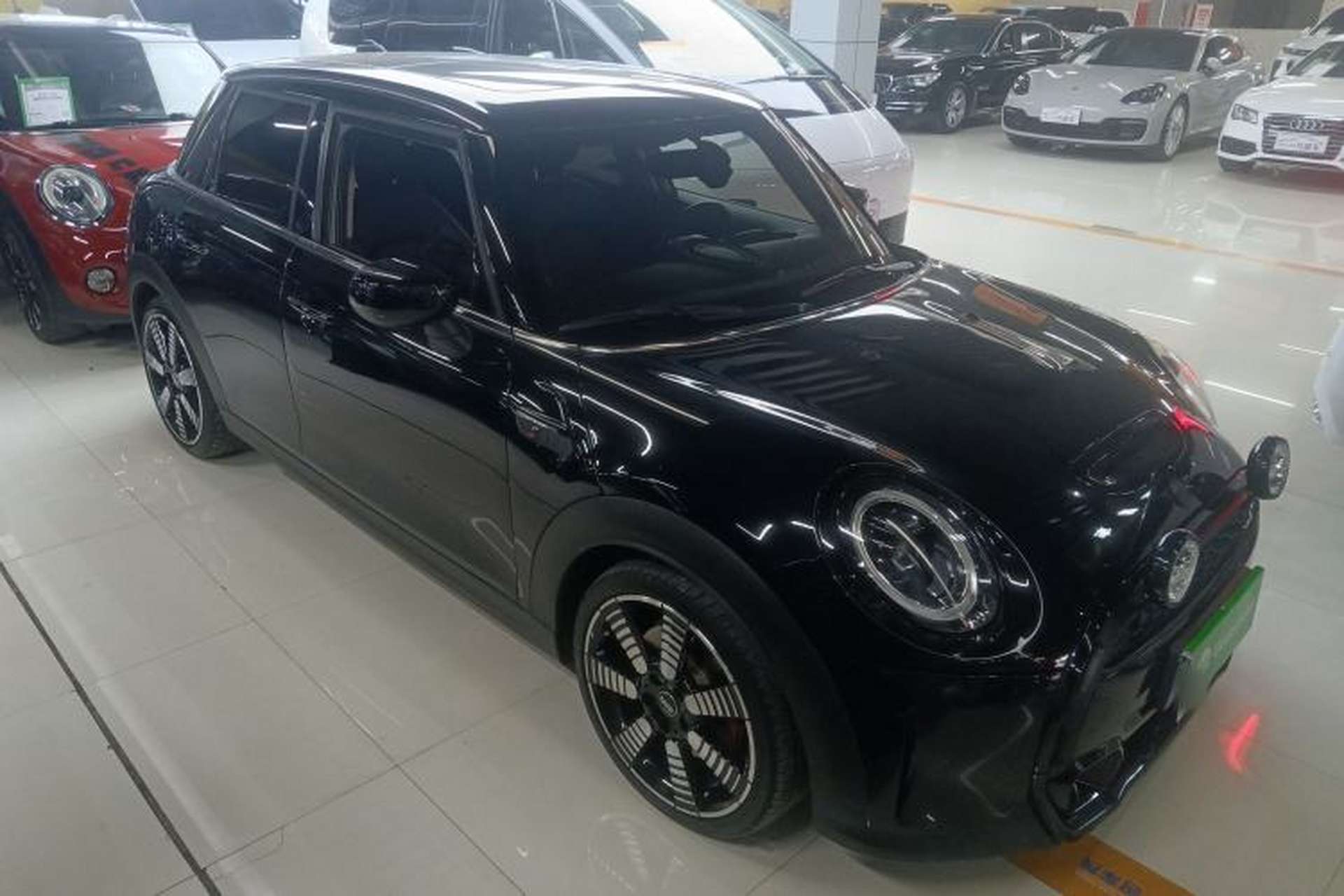 Used MINI 2023 2.0T COOPER S Artist Five-Door Edition Front Right 45 Deg