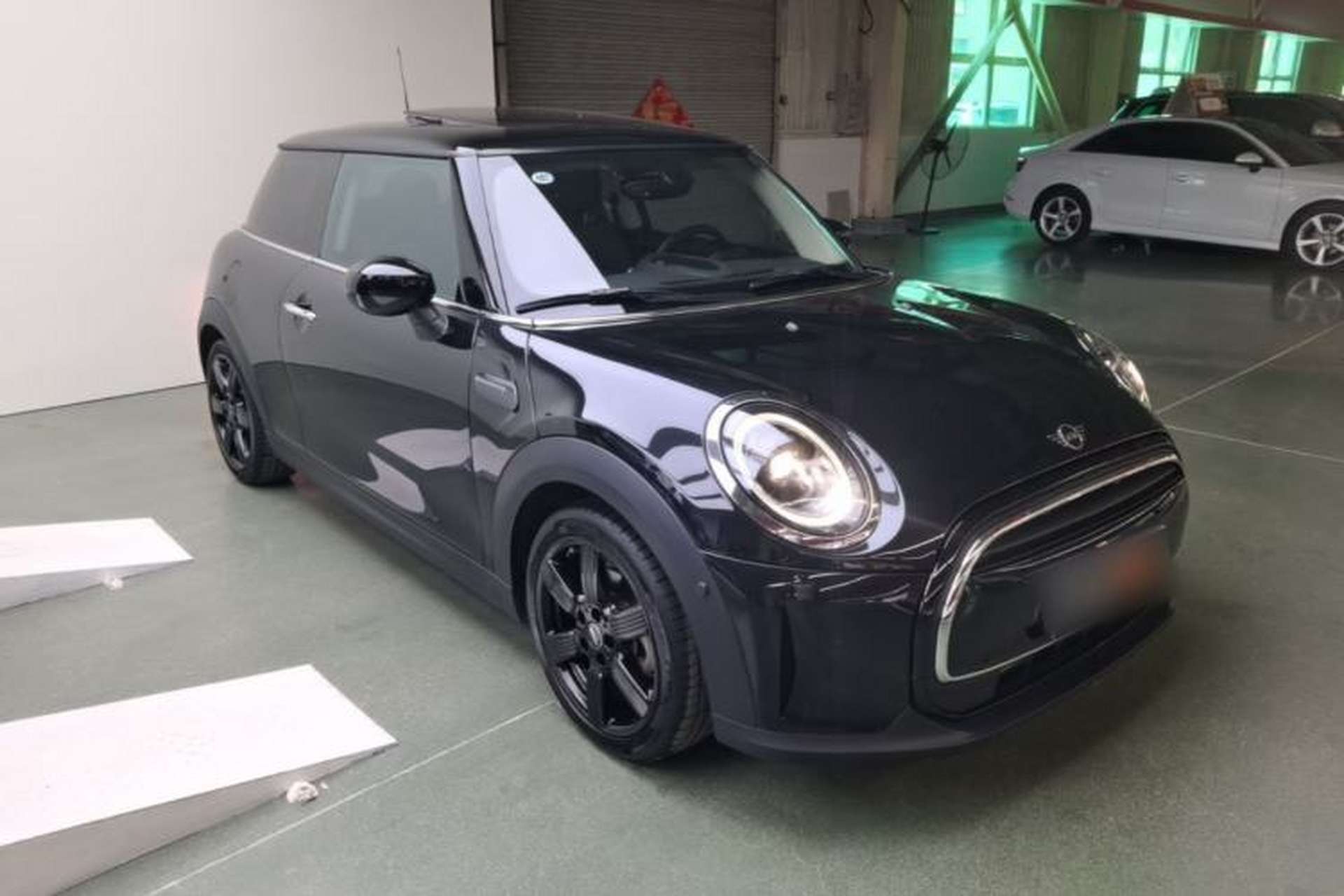 Used MINI 2023 Updated 1.5T COOPER Artist Front Right 45 Deg