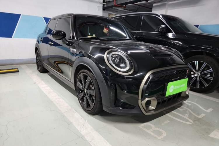 Used MINI 2023 2.0T COOPER S King's Cross Special Edition Five-Door Version Front Right 45 Deg