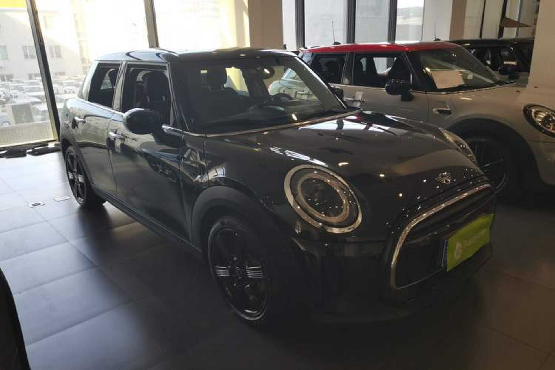 Used MINI 2023 Updated 1.5T COOPER Artist Five-Door Edition Front Right 45 Deg